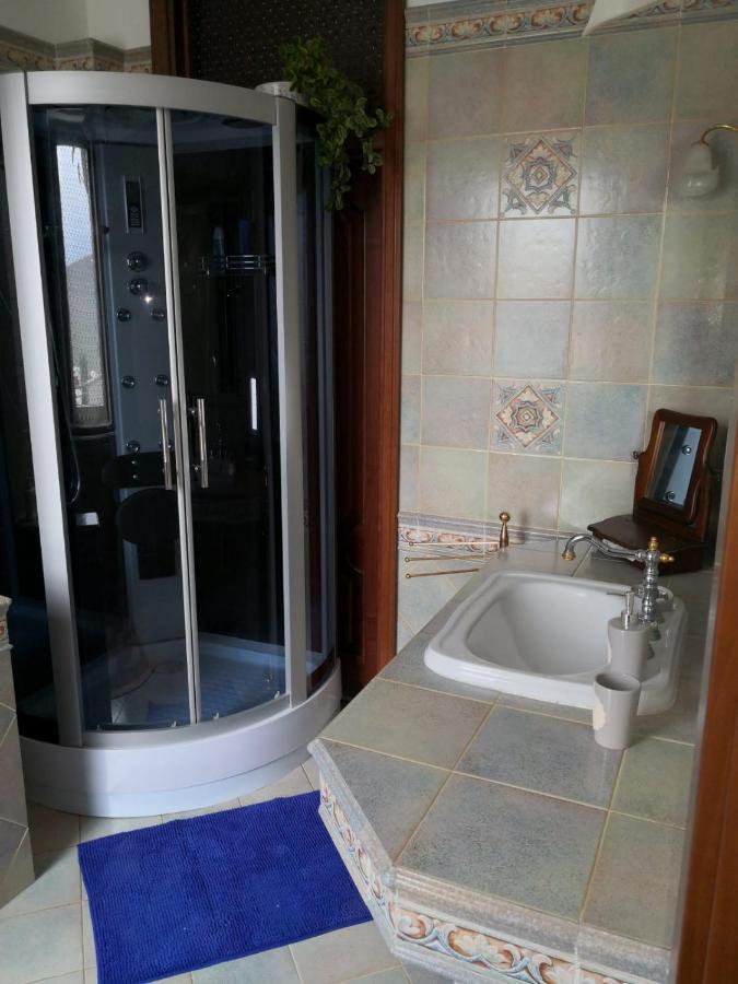 Lux Rho Fiera Bed & Breakfast Lainate Exterior photo