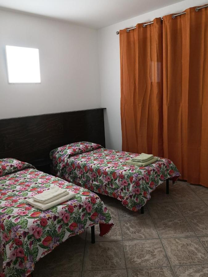 Lux Rho Fiera Bed & Breakfast Lainate Exterior photo